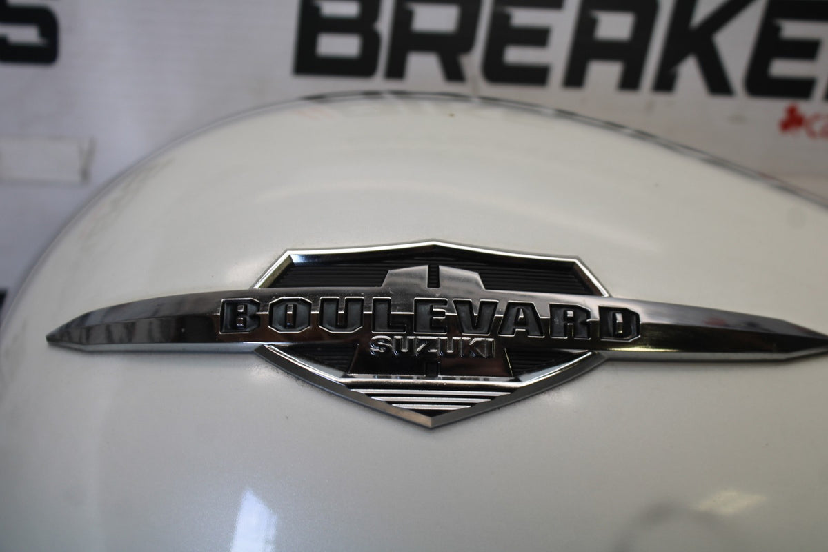 05-09 SUZUKI BOULEVARD C90 LEFT GAS TANK COVER TRIM PANEL COWL FAIRING BB918