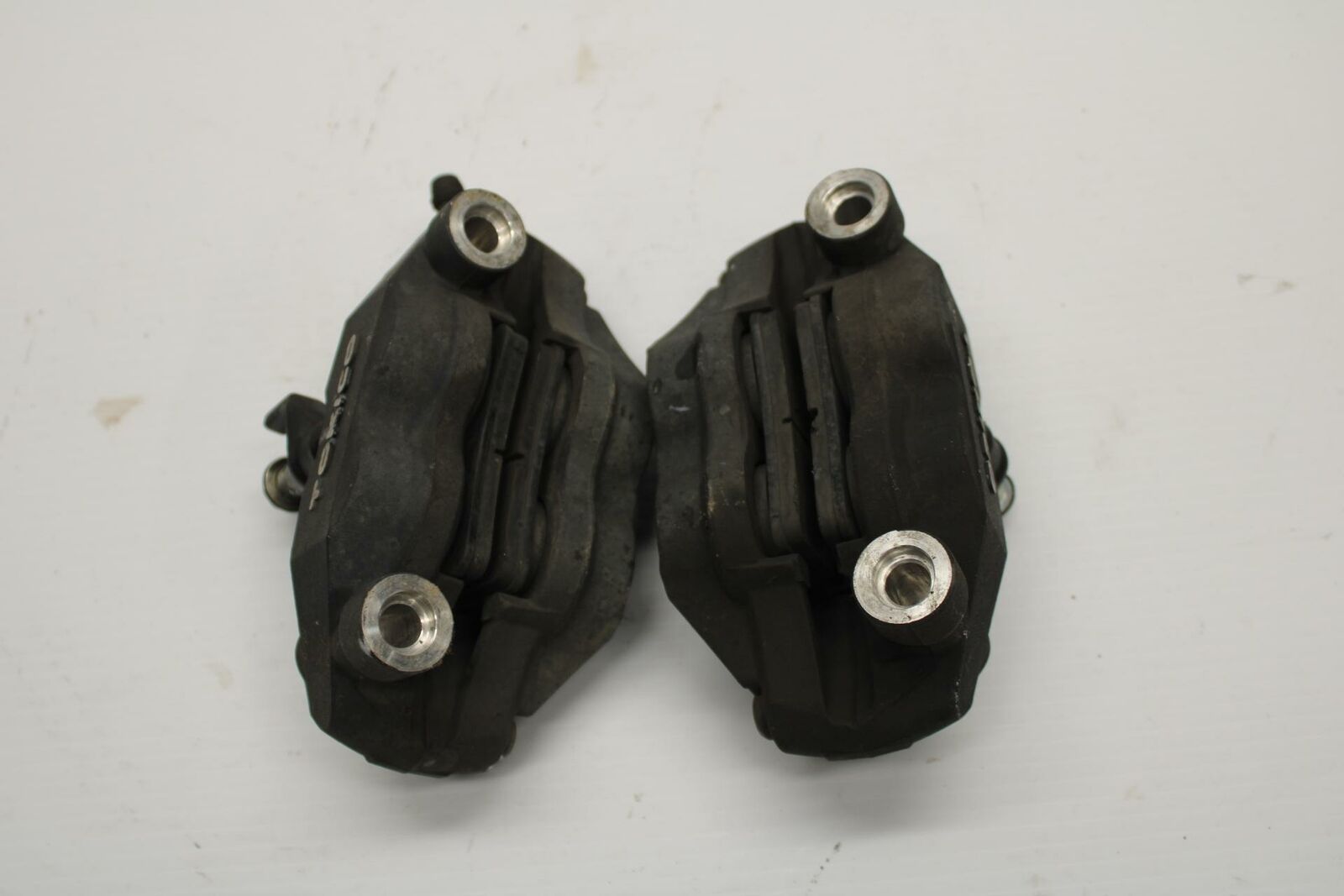 08-09 SUZUKI GSXR600 RIGHT LEFT FRONT BRAKE CALIPER SET PAIR CALIPERS BB244