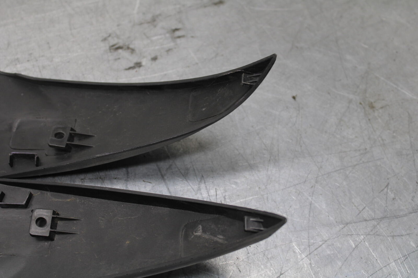 06 YAMAHA YZF R6 AFTERMARKET RIGHT LEFT FUEL TANK PANELS COVERS TRIM SET  BB716