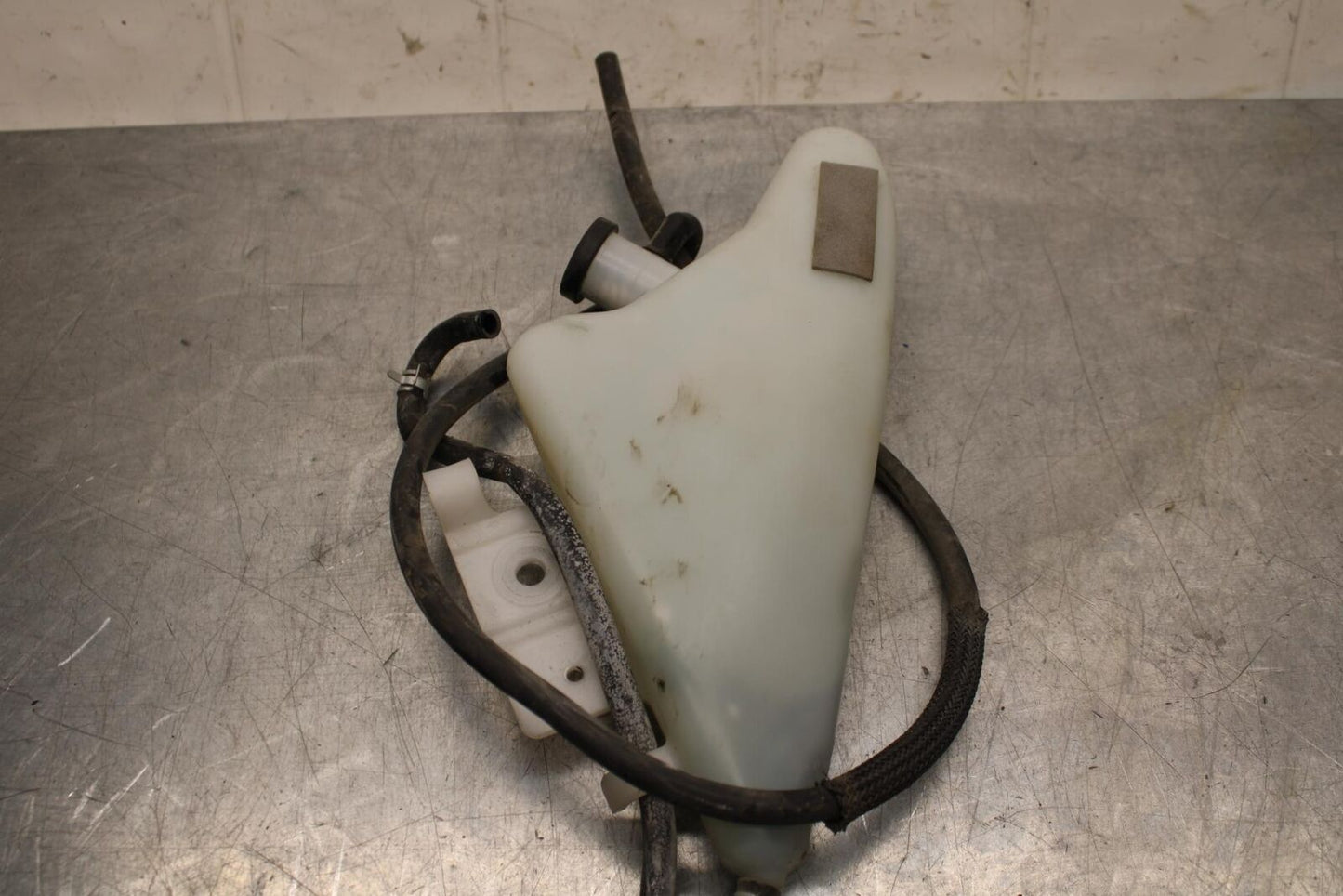 2015 Suzuki GSXR750 COOLANT WATER TANK RESERVOIR BOTTLE BB595