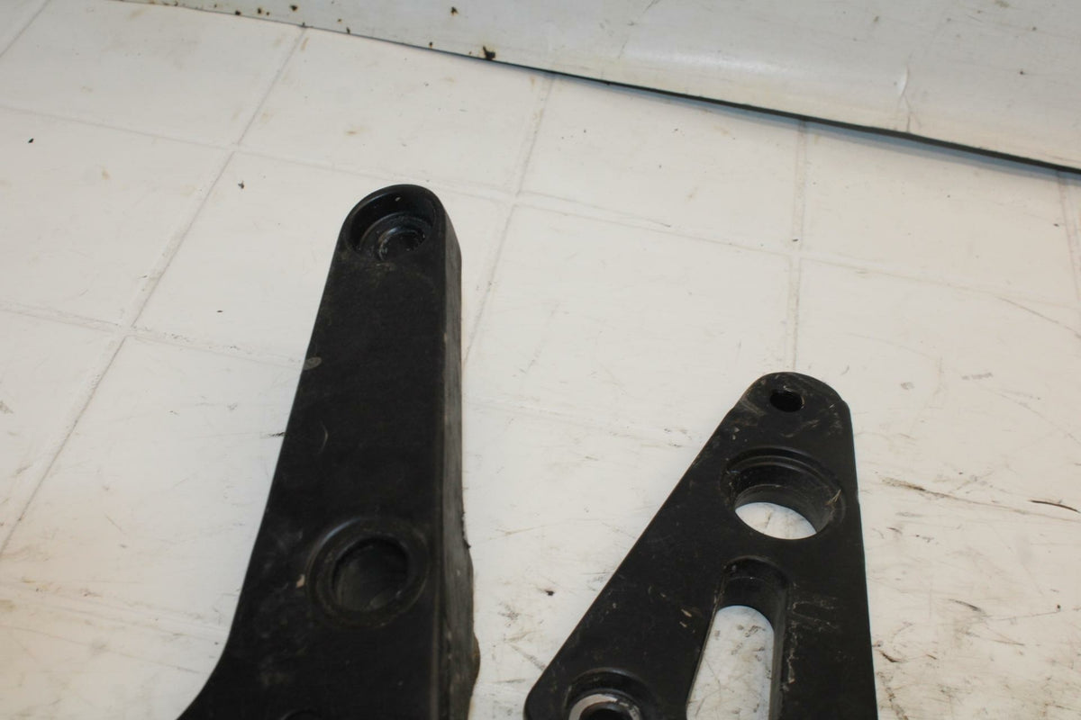79-81 YAMAHA XS1100S LEFT RIGHT REARSET REAR SET DRIVER PEG BRACKETS BB401