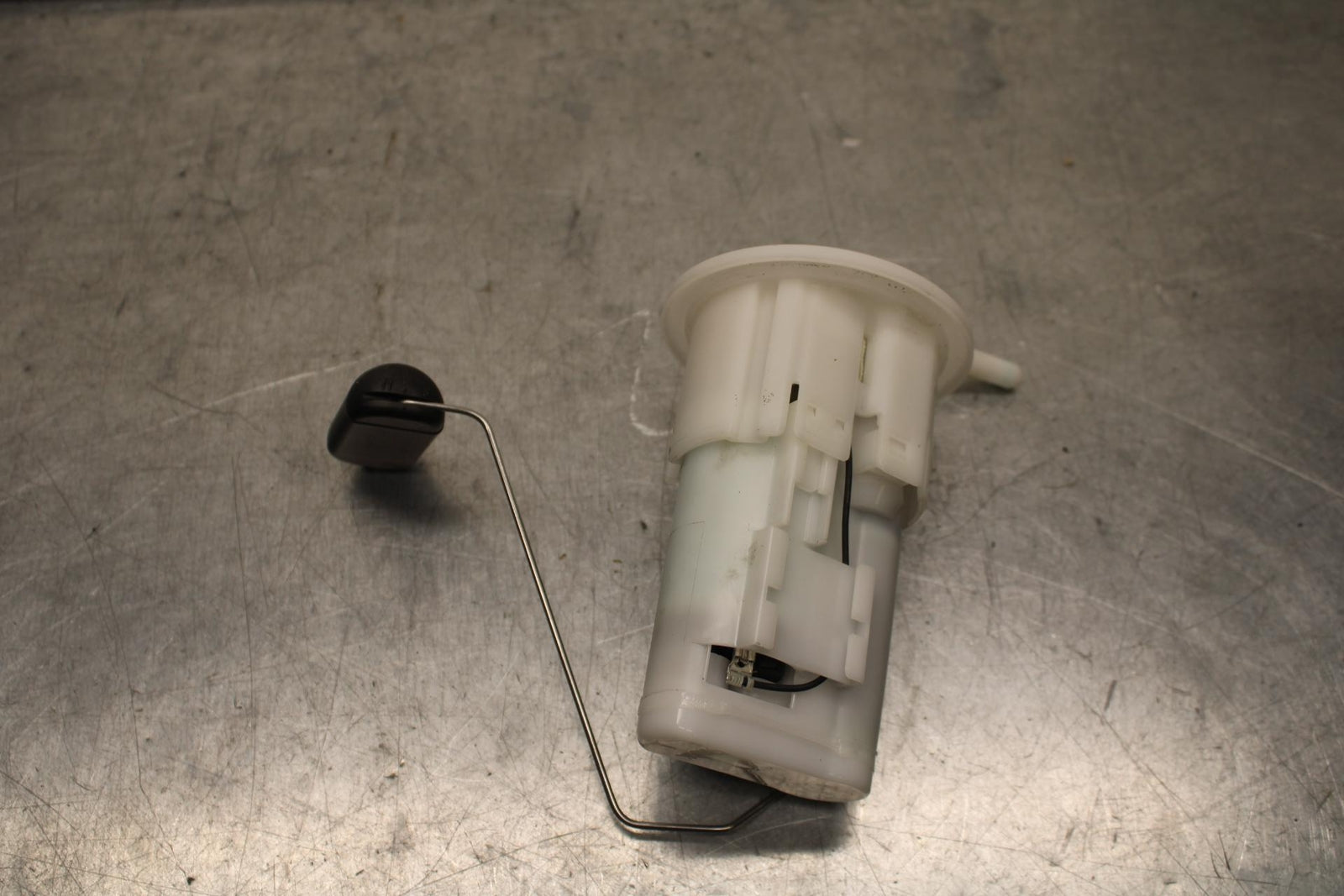 22-23 YAMAHA YZF R7 FUEL PUMP GAS PETROL SENDER UNIT BB583