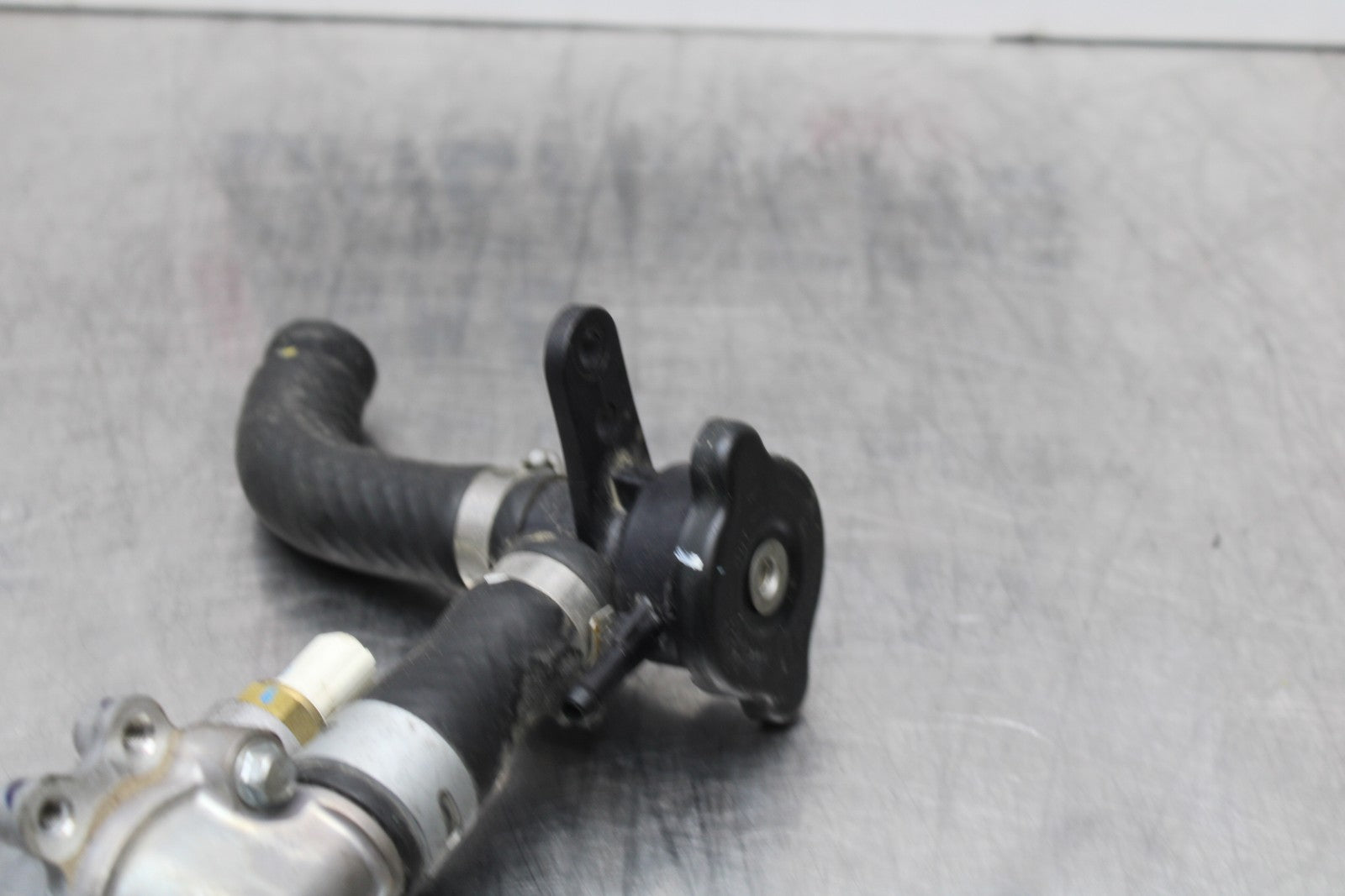 13-17 KAWASAKI NINJA 300 EX300 ABS THERMOSTAT W HOUSING ASSEMBLY BB187