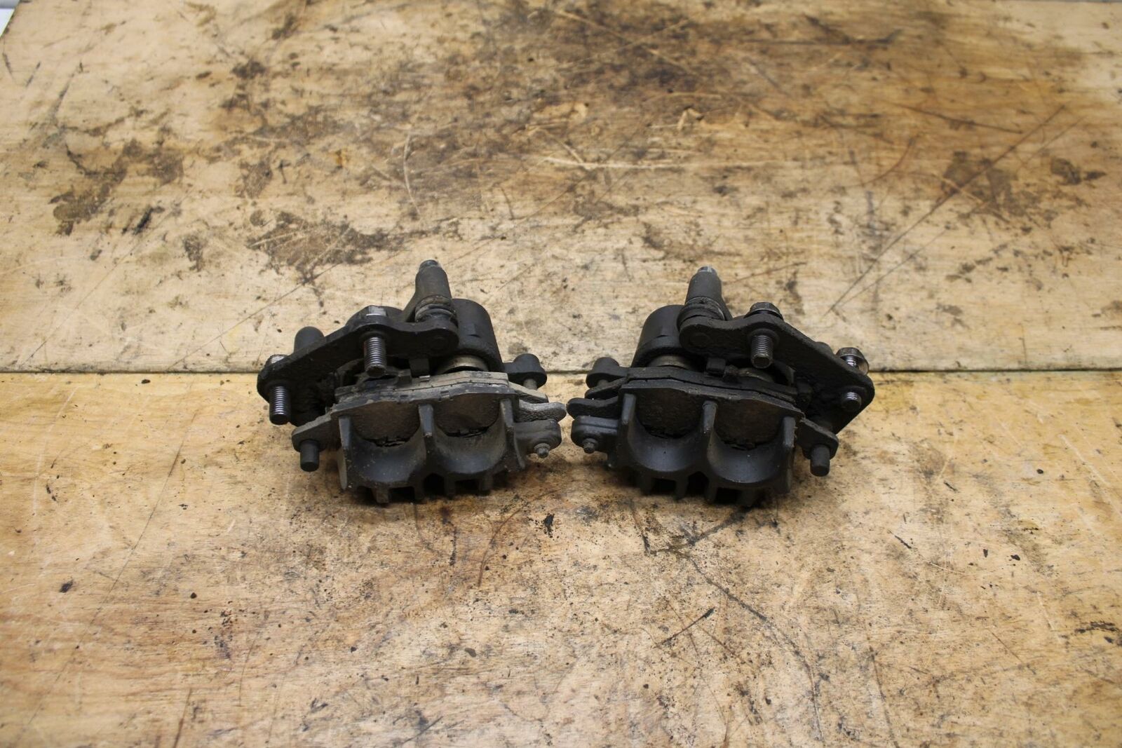07-11 SUZUKI VSTROM 650 RIGHT LEFT FRONT BRAKE CALIPER SET PAIR CALIPERS BB340