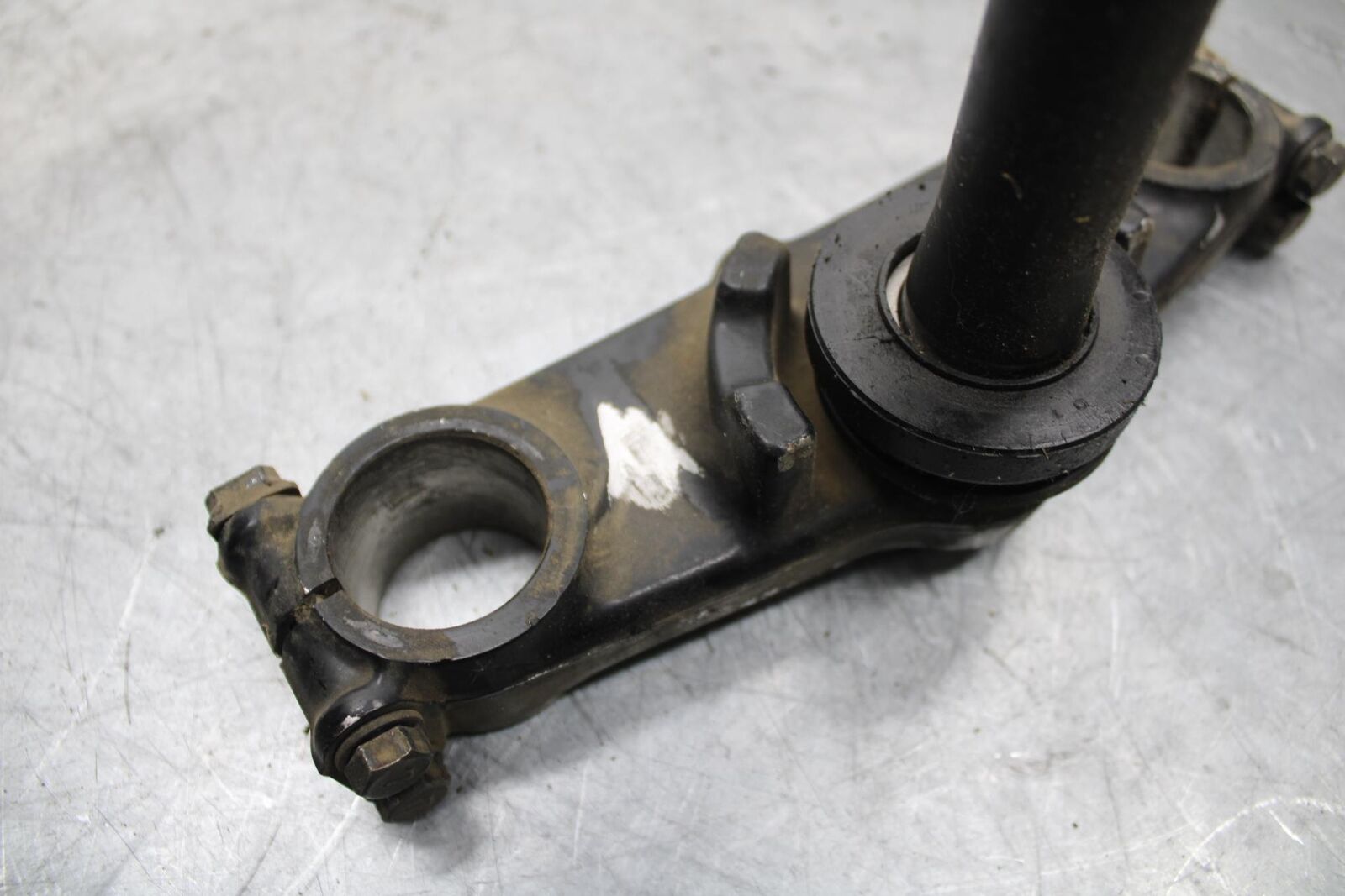 82-83 SUZUKI GS1100GL FRONT FORKS CLAMP LOWER TRIPLE TREE STEM BB30