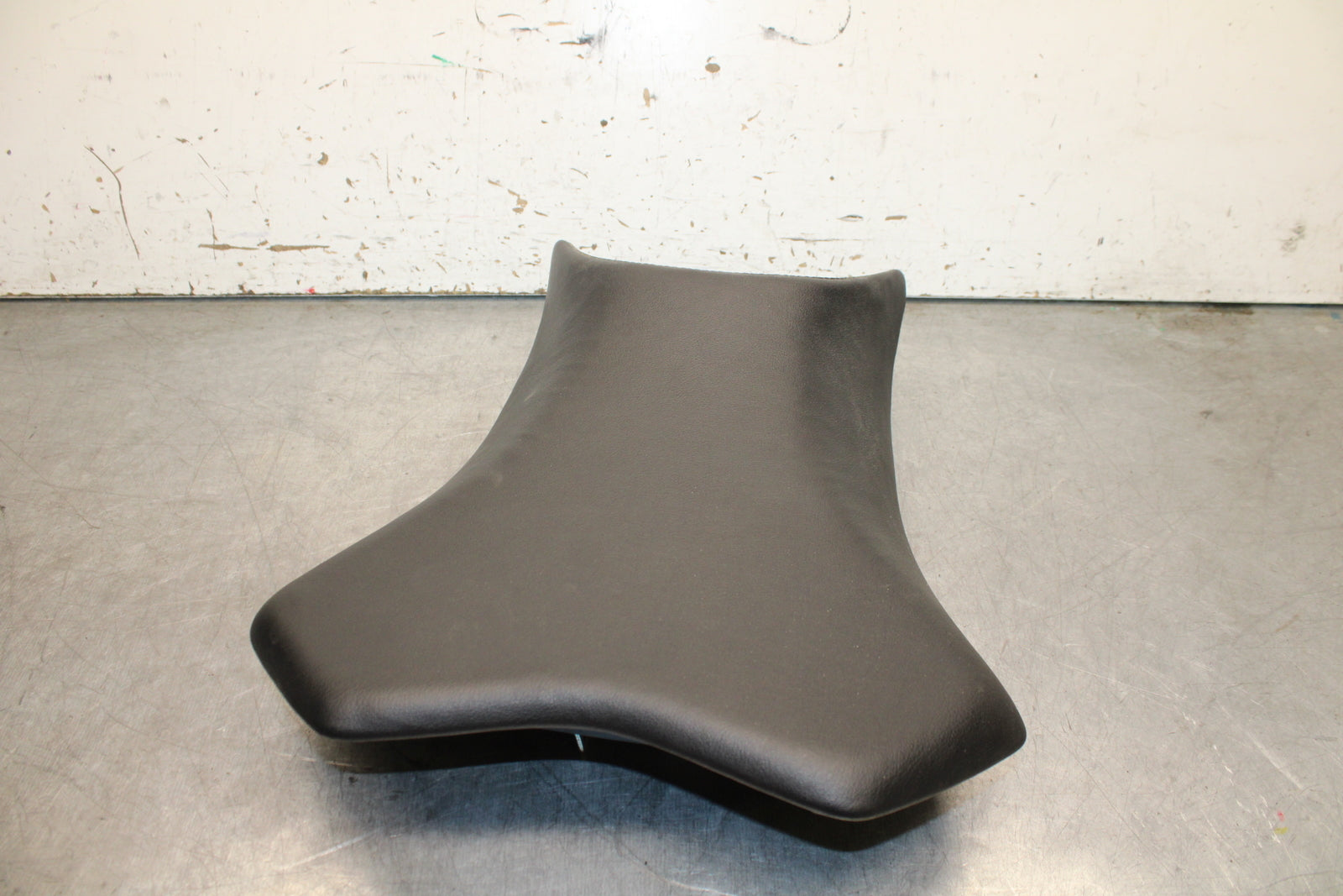 24 KAWASAKI NINJA 500 ABS FRONT DRIVERS SEAT PAD SADDLE PILLION BB730