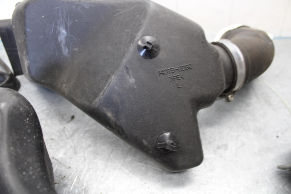 06-07 KAWASAKI NINJA ZX14R RIGHT LEFT AIR INTAKE DUCTS bb433