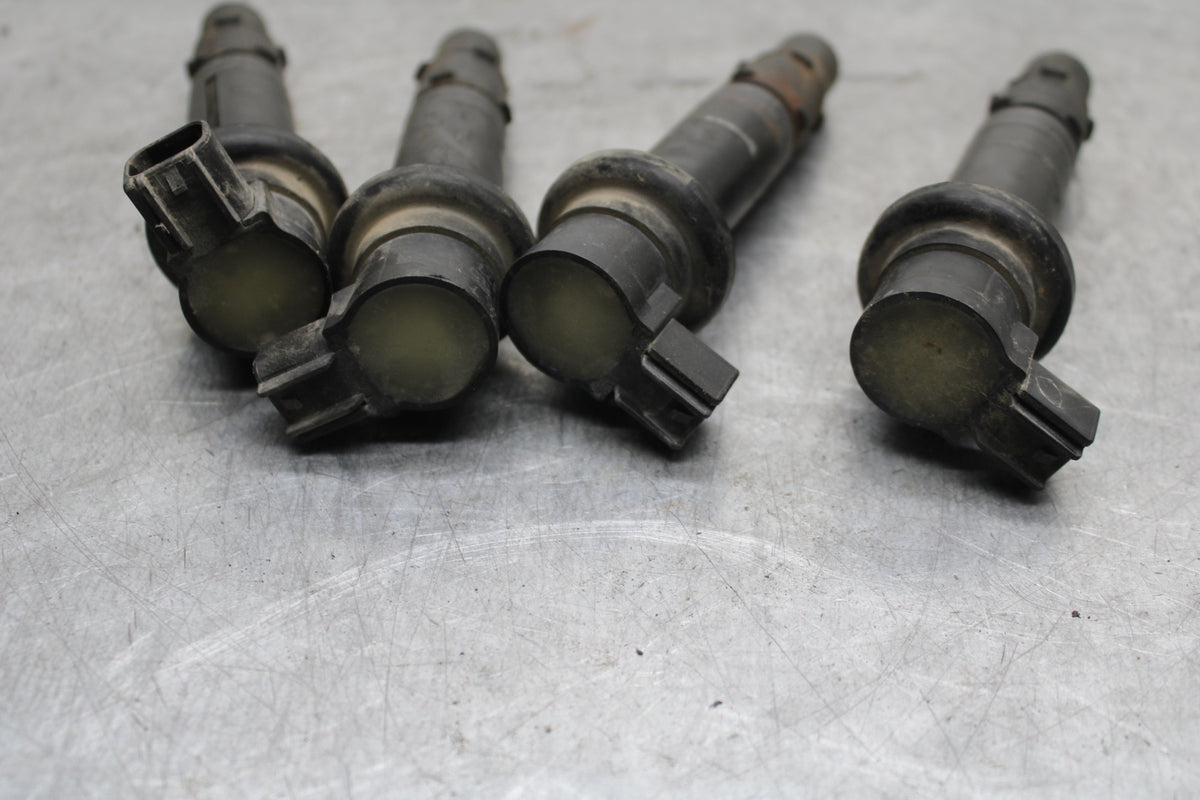 04-06 YAMAHA YZF R1 IGNITION COILS COIL SPARK PLUG CAPS 5VY-82310-00-00 BB659