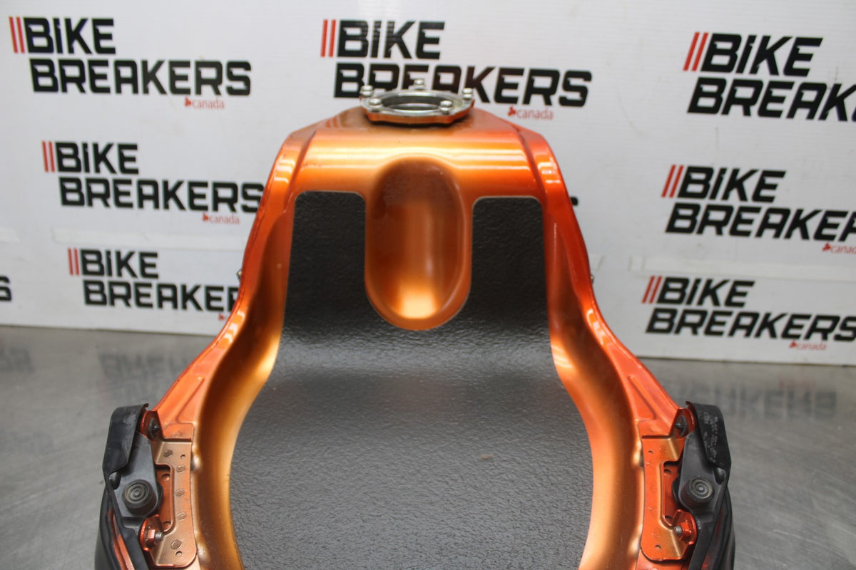 13-18 KAWASAKI NINJA ZX6R GAS TANK FUEL CELL PETROL RESERVOIR BB915