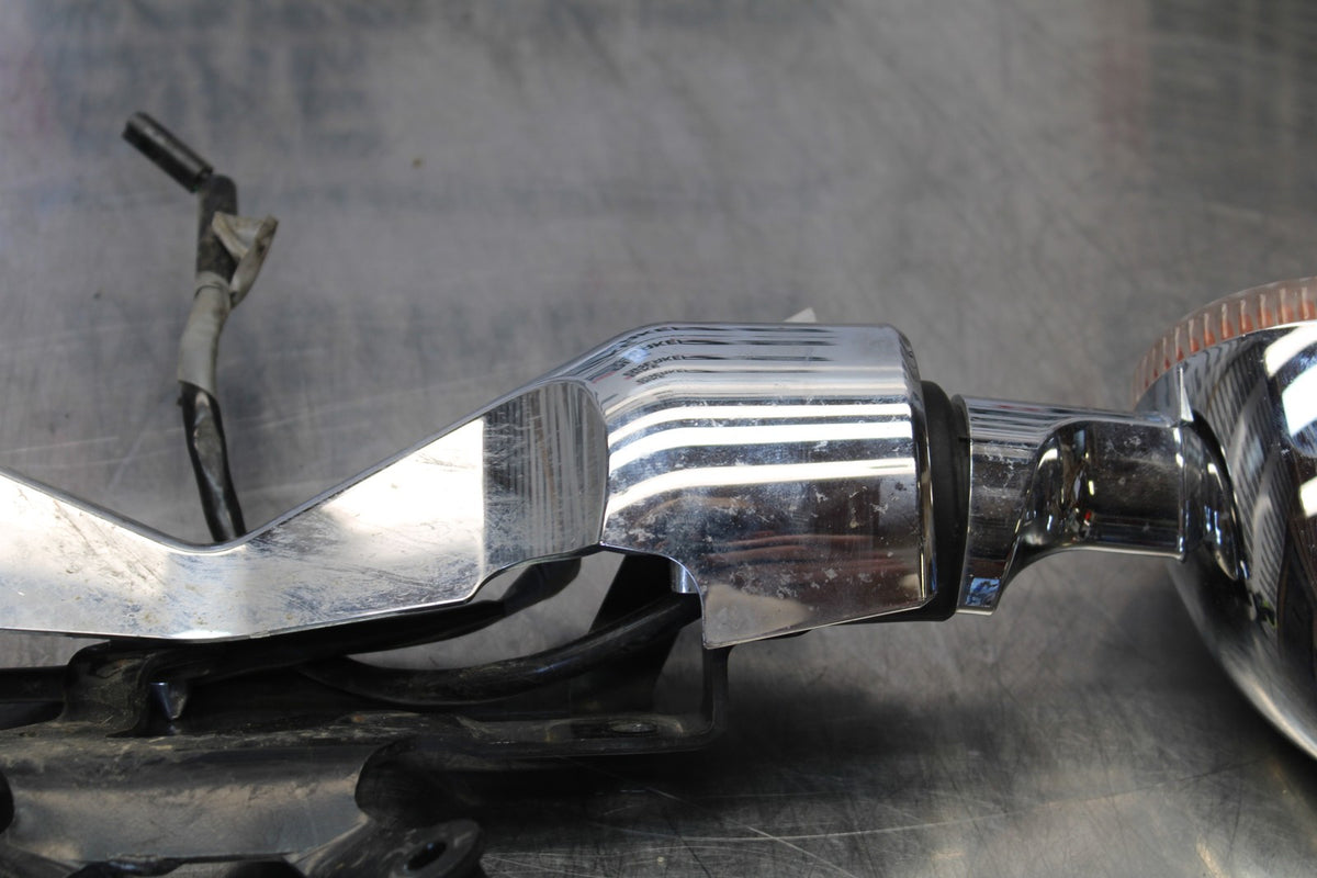 09 YAMAHA V STAR 950 FRONT TURN SIGNAL BAR MOUNT & LIGHTS BB172