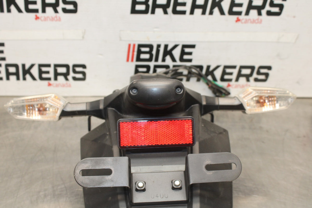 12 KAWASAKI NINJA 650 EX650E REAR BACK FENDER MUD GUARD & LIGHTS BB926