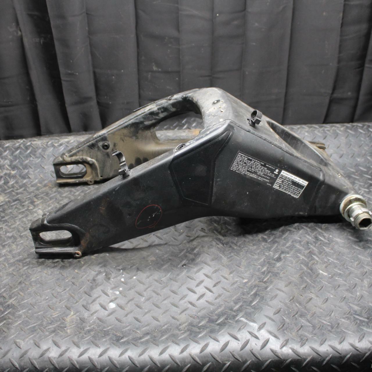 08-16 YAMAHA YZF R6 REAR SWINGARM SUSPENSION SWING ARM 13S-22110-00-00 BB209