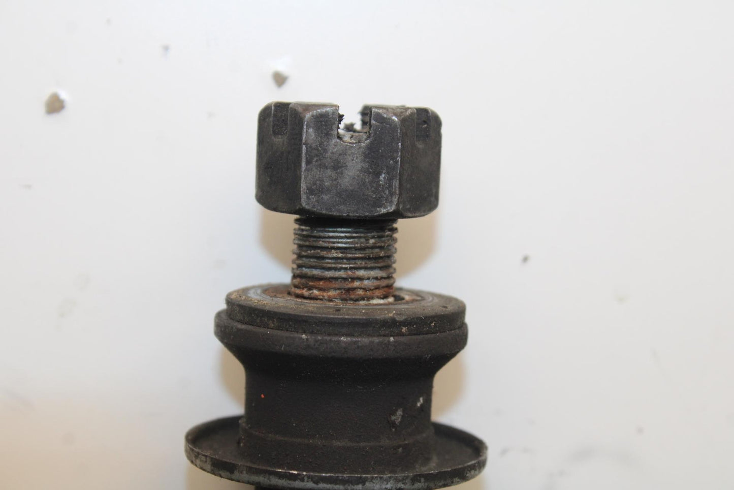 80-81 SUZUKI GS1000GL REAR AXLE BACK WHEEL RIM PIVOT BOLT AXEL BB103