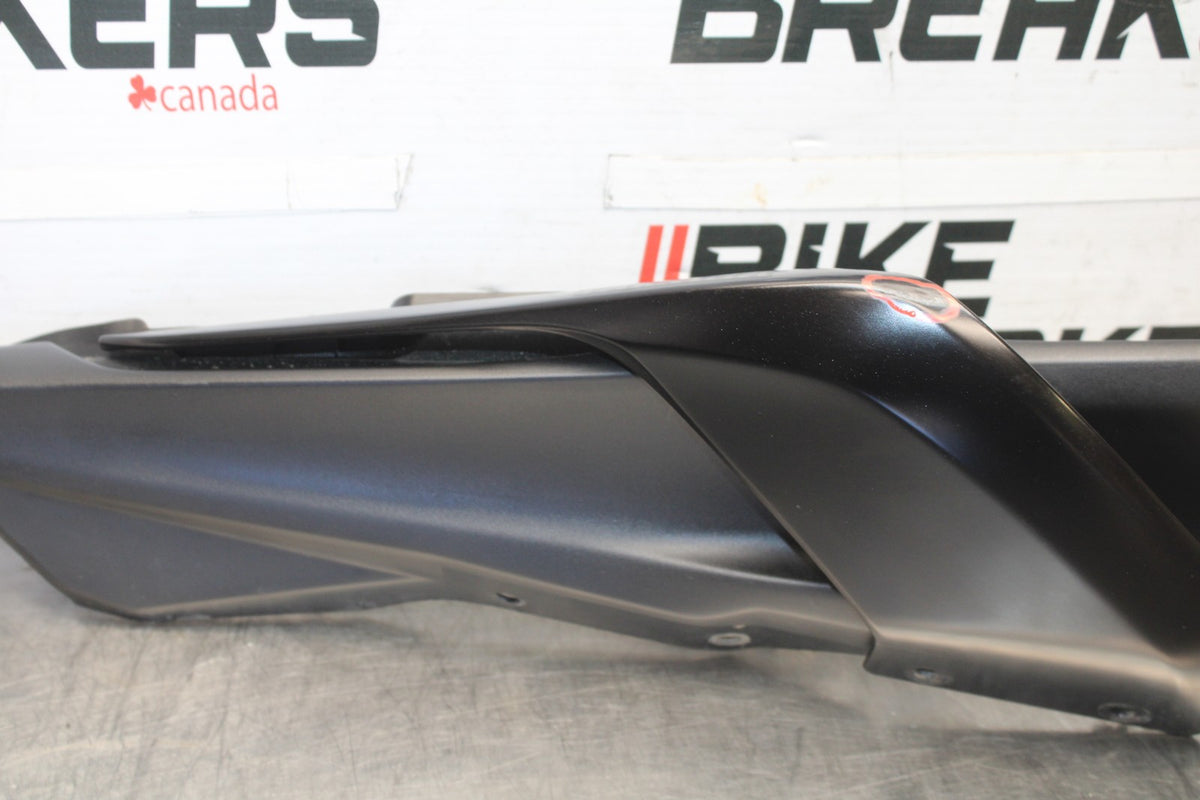 23-24 YAMAHA MT-07 RIGHT REAR BACK TAIL FAIRING COWL SHROUD BB927