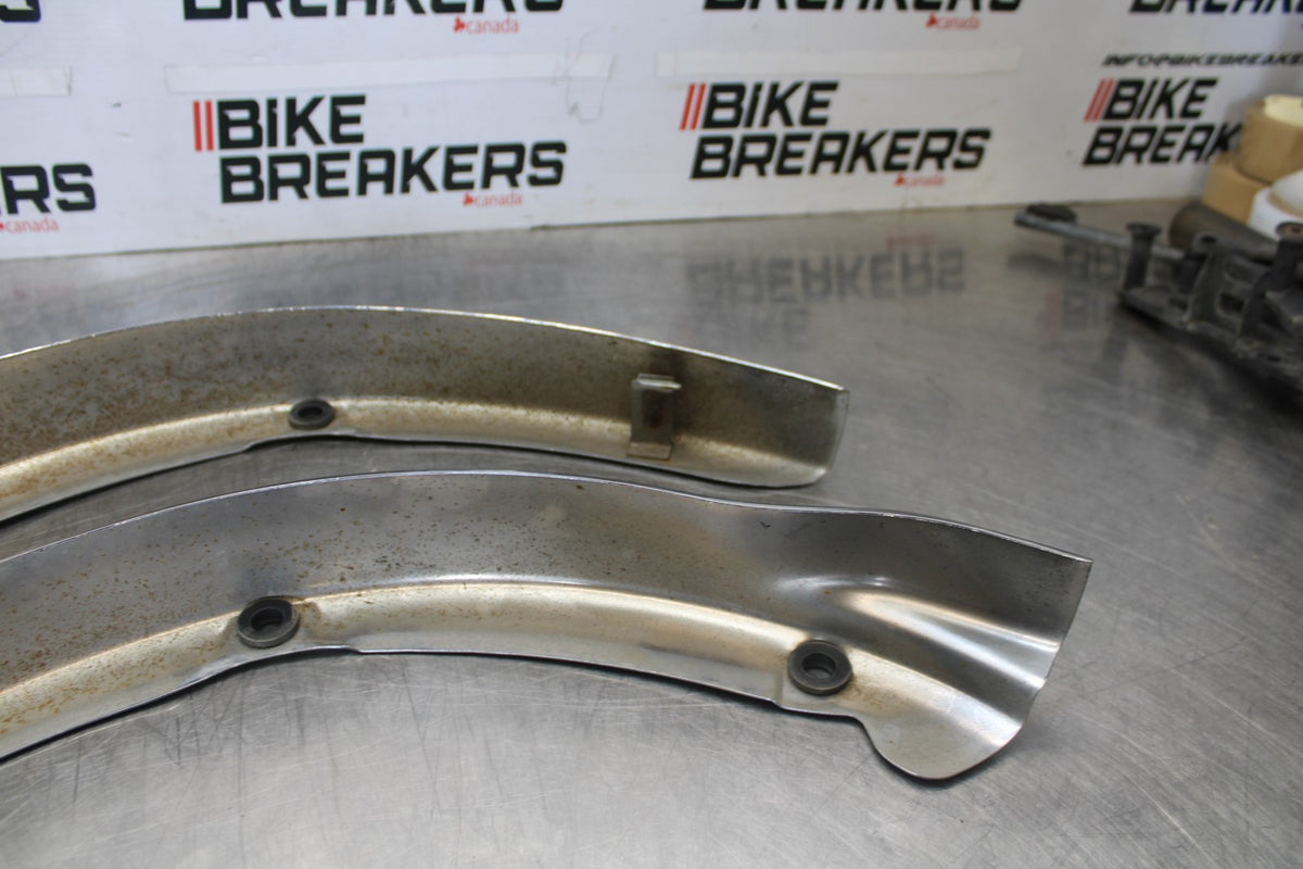 08 KAWASAKI VULCAN 1600 VN1600D NOMAD REAR FRAME SUBFRAME COVER GUARDS BB904