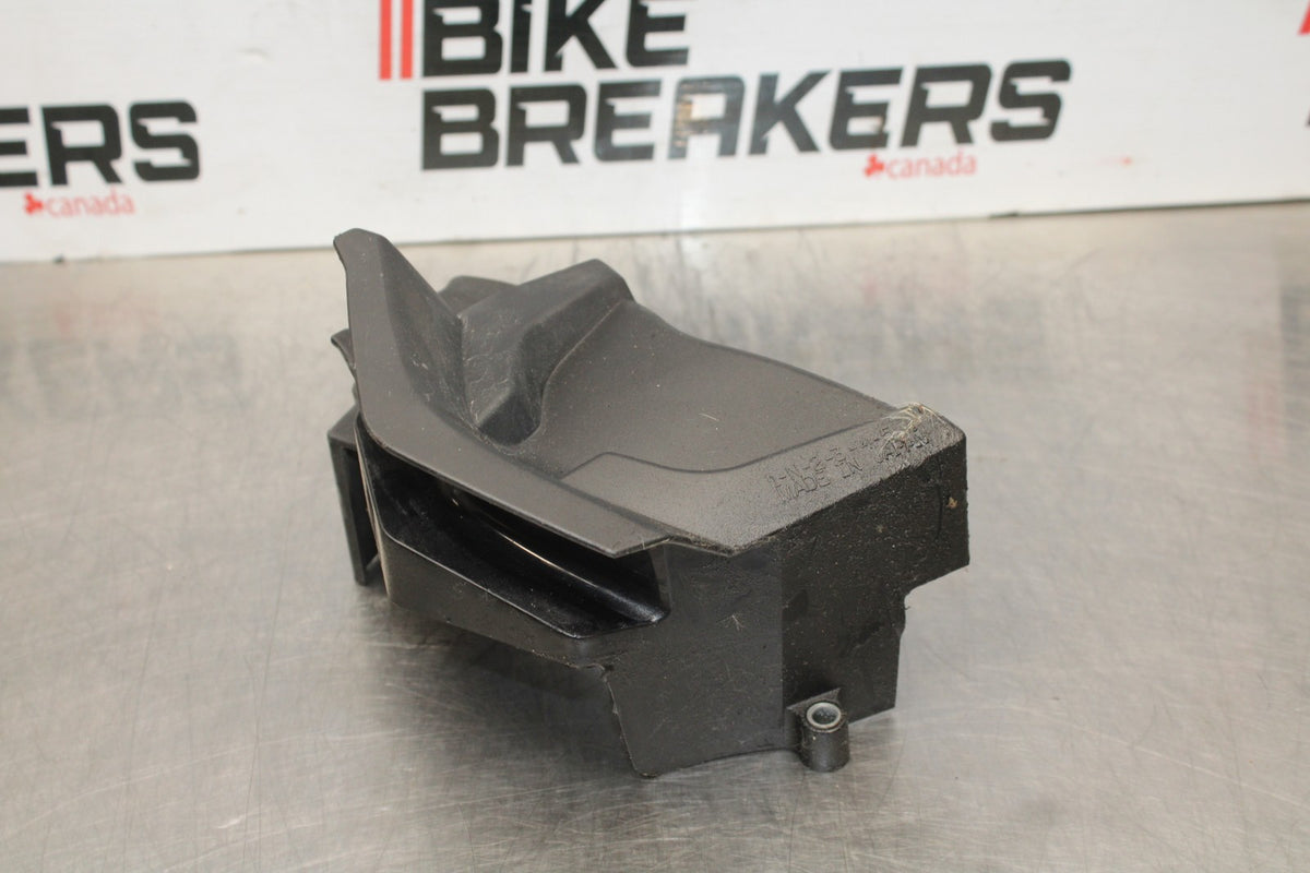 07-08 YAMAHA YZF R1 ENGINE SPROCKET COVER BB771