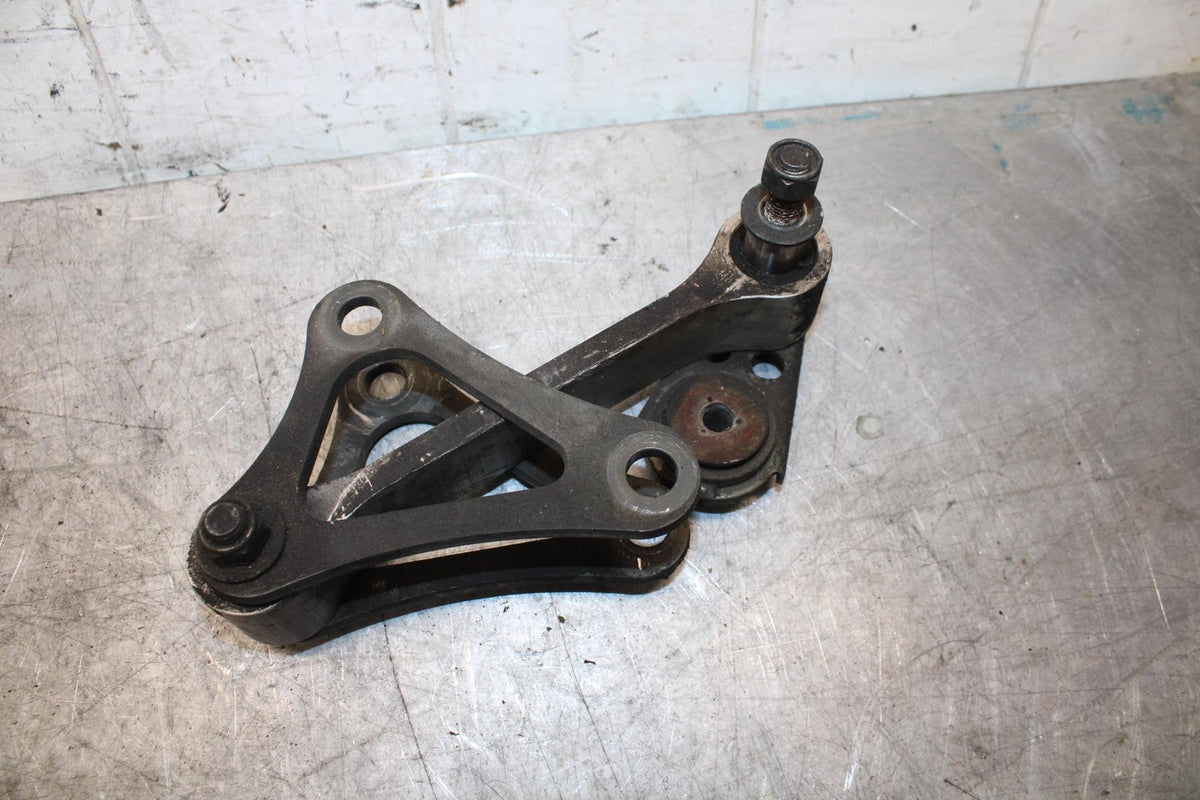 2002 Yamaha YZF R6 REAR DOGBONE SHOCK LINKAGE LINK 5EB-2217A-00-00 BB545
