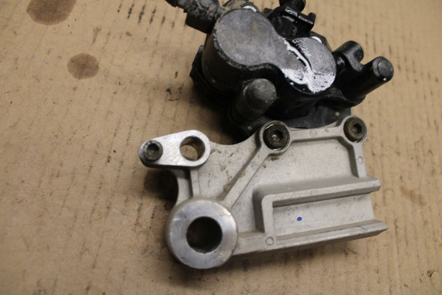 15 KAWASAKI NINJA 300 EX300 ABS REAR BACK BRAKE CALIPER W MOUNT BRACKET BB395