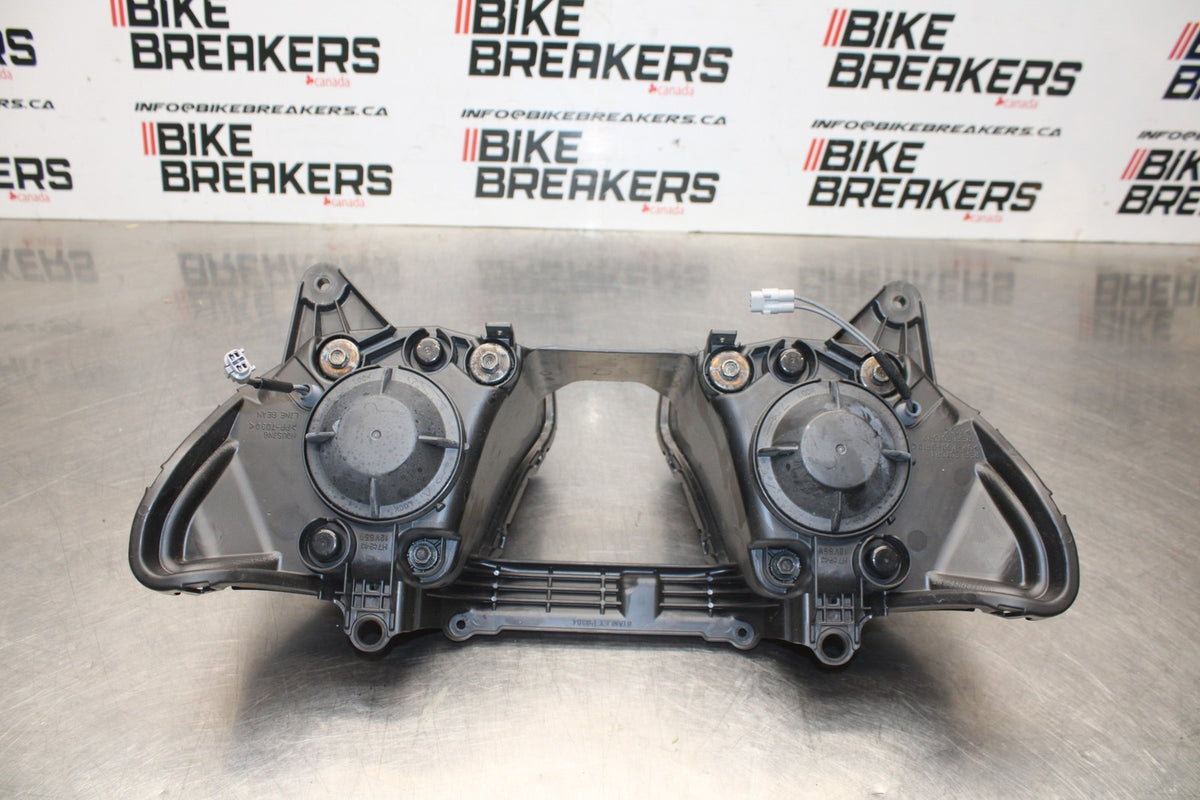 18 KAWASAKI NINJA ZX10R FRONT HEADLIGHT HEAD LIGHT LAMP BB840