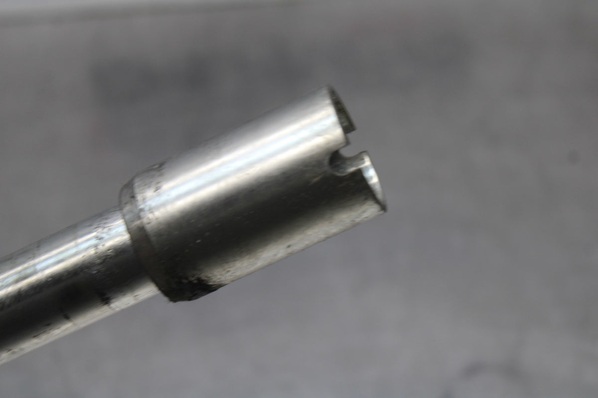 16 DUCATI 959 PANIGALE FRONT WHEEL RIM AXLE PIVOT BOLT BB912