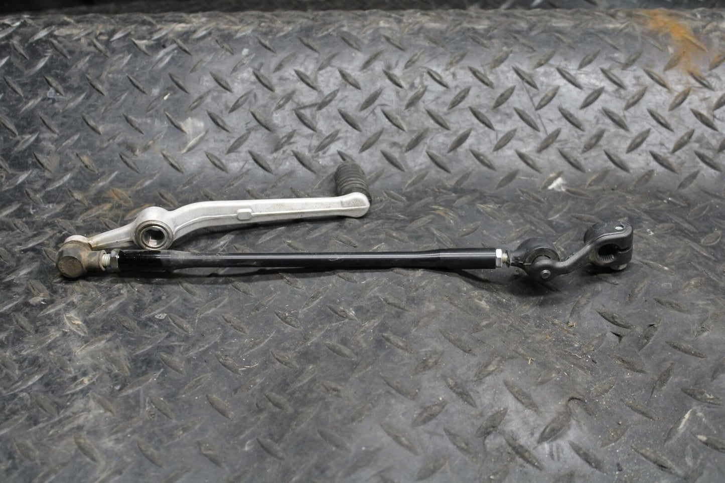 08-16 YAMAHA YZF R6 SHIFTER LINKAGE SHIFT LINK PEDAL 2C0-18110-01-00 BB209