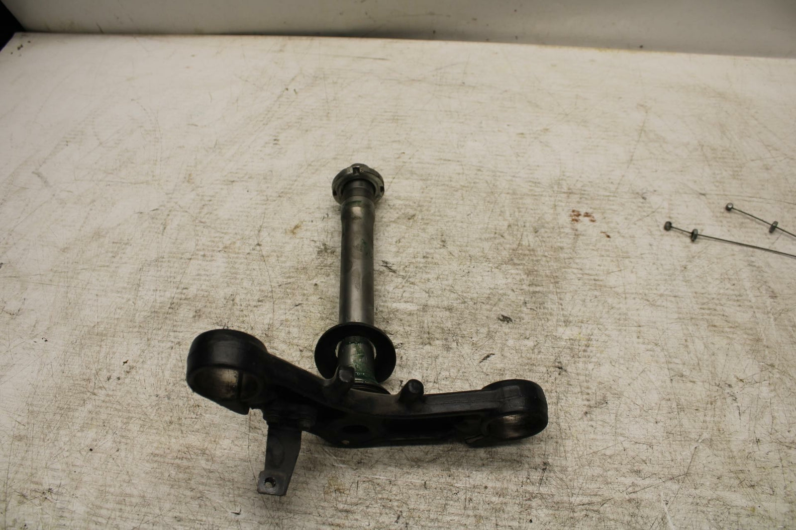 12-13 KAWASAKI EX300 NINJA FRONT FORKS CLAMP LOWER TRIPLE TREE STEM BB373