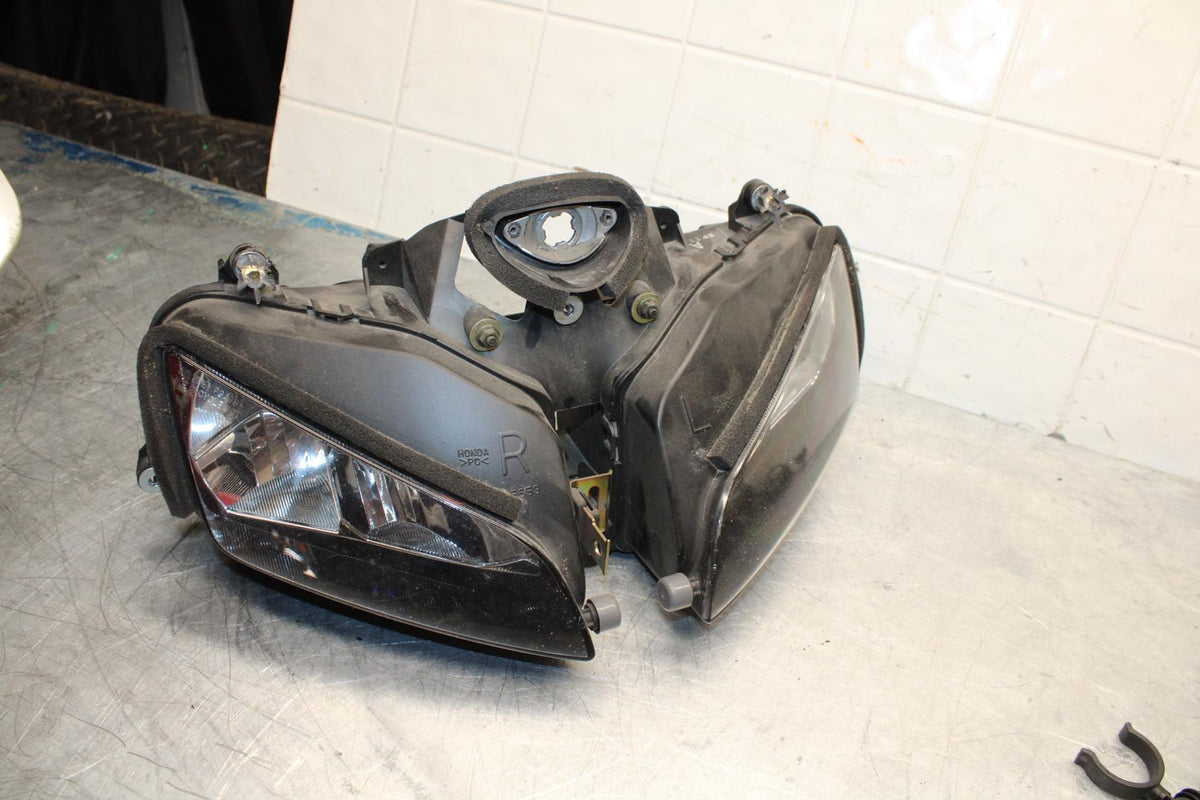 05-06 HONDA CBR600RR FRONT HEADLIGHT HEAD LIGHT LAMP BB444