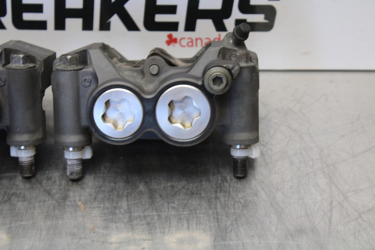 04-05 YAMAHA YZF R1 RIGHT LEFT FRONT BRAKE CALIPER SET PAIR CALIPERS BB173