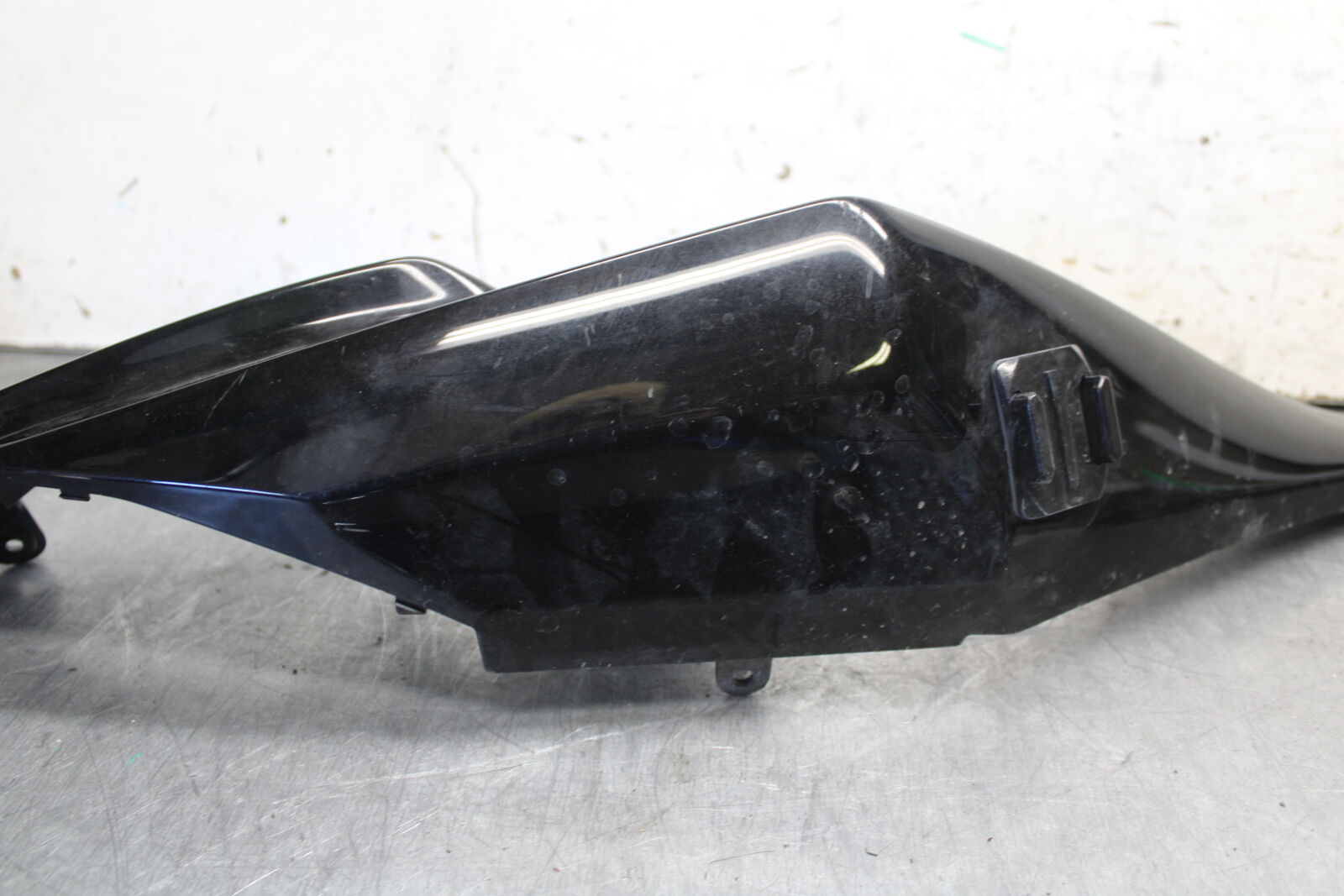 09-12 KAWASAKI NINJA ZX6R RIGHT REAR BACK TAIL FAIRING COWL SHROUD BB698