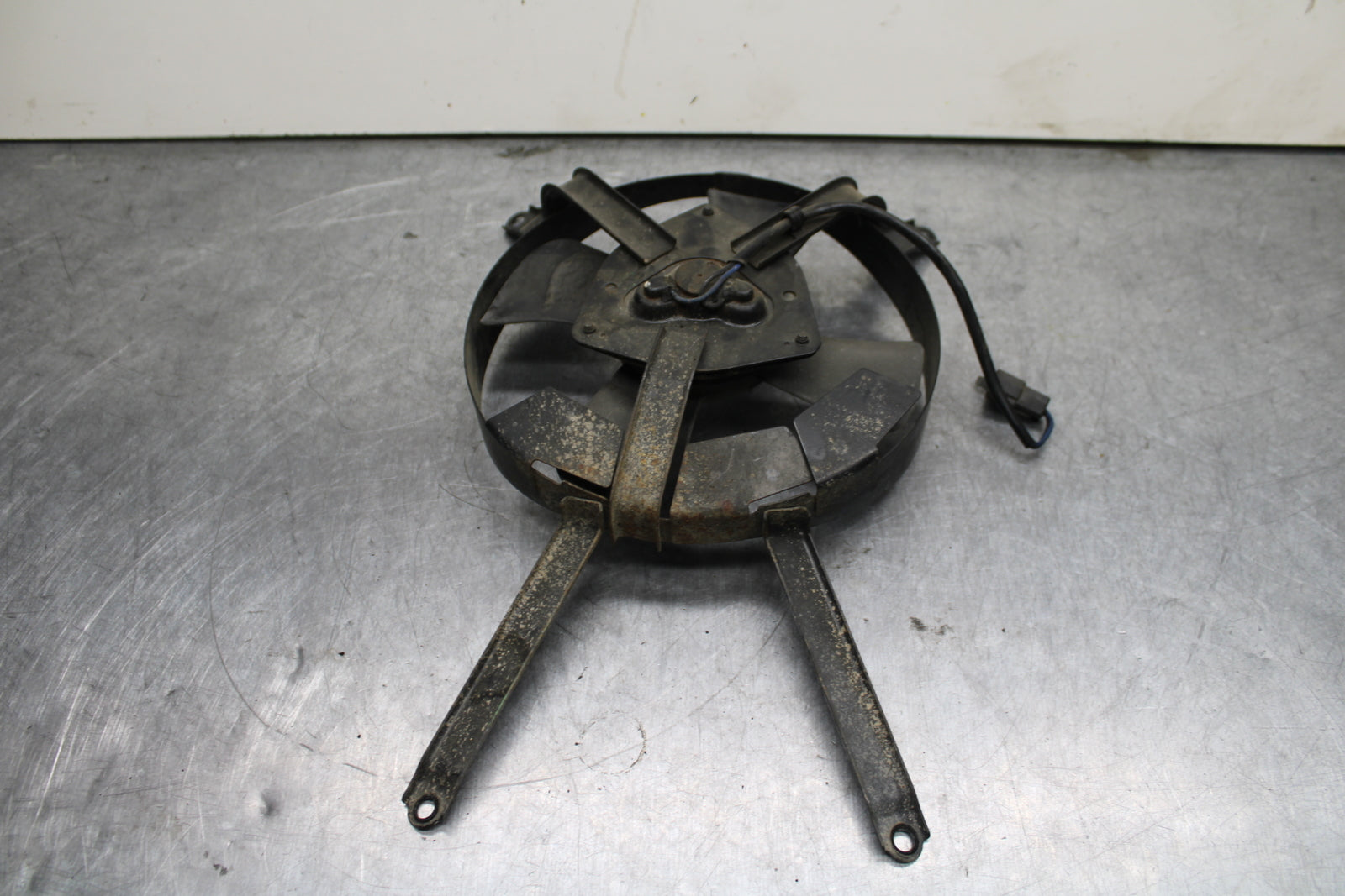 93-94 KAWASAKI NINJA ZX7R ENGINE RADIATOR COOLING FAN BB122