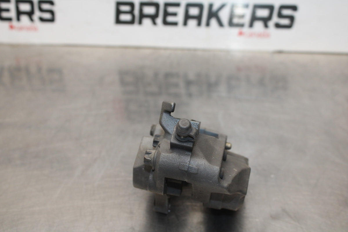 02-03 HONDA CBR954RR RIGHT LEFT FRONT BRAKE CALIPER SET PAIR CALIPERS BB497