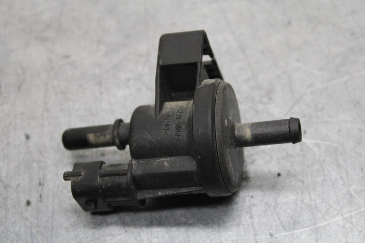 16-18 KTM 690 DUKE AIR VALVE SOLENOID TOP ENGINE SWITCH SENSOR BB631