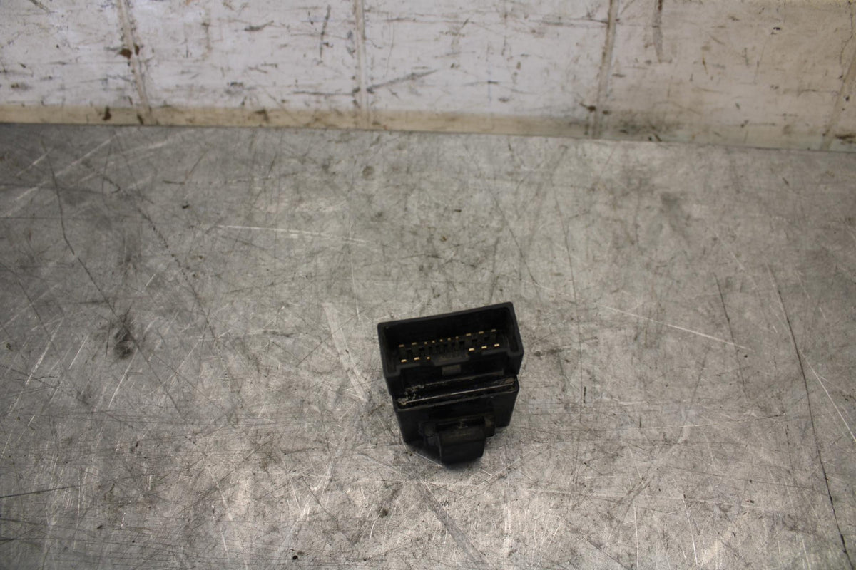 2015 Yamaha FZ09 RELAY ASSEMBLY FUSE BOX 5VK-81950-40 BB535