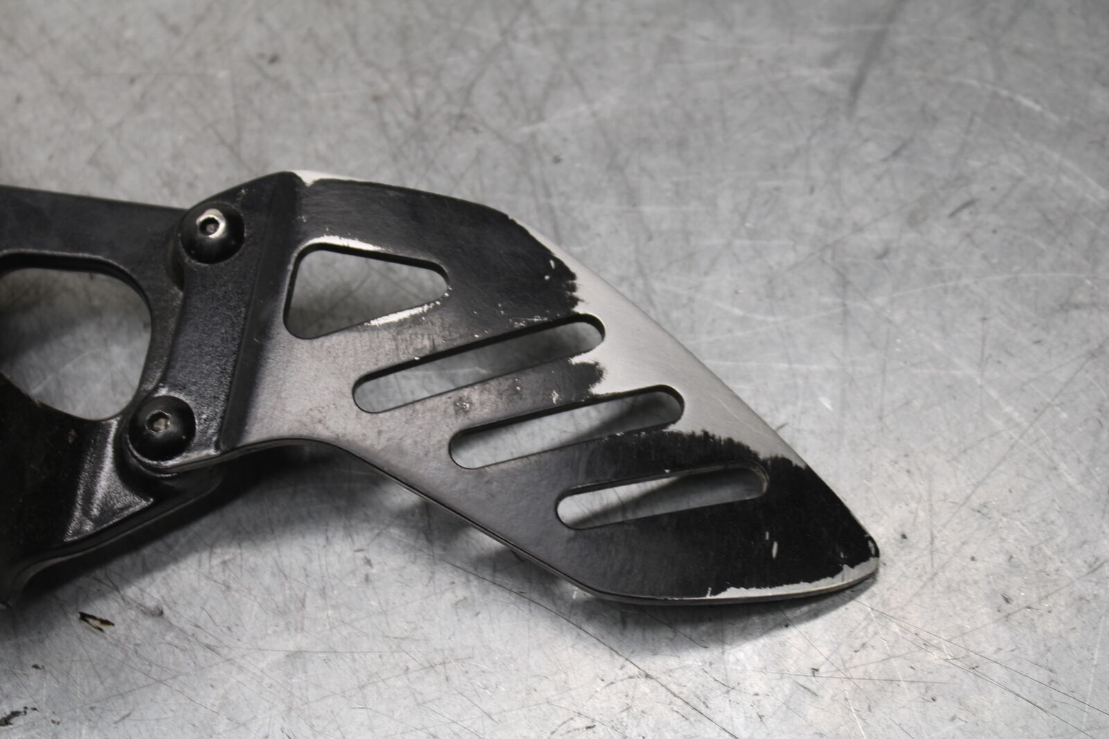 08-09 SUZUKI GSXR600 LEFT REARSET REAR SET DRIVER FOOT PEG REST STOP BB728