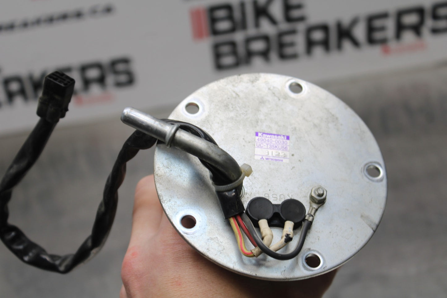 08 KAWASAKI NINJA ZX10R FUEL PUMP GAS PETROL SENDER UNIT BB201