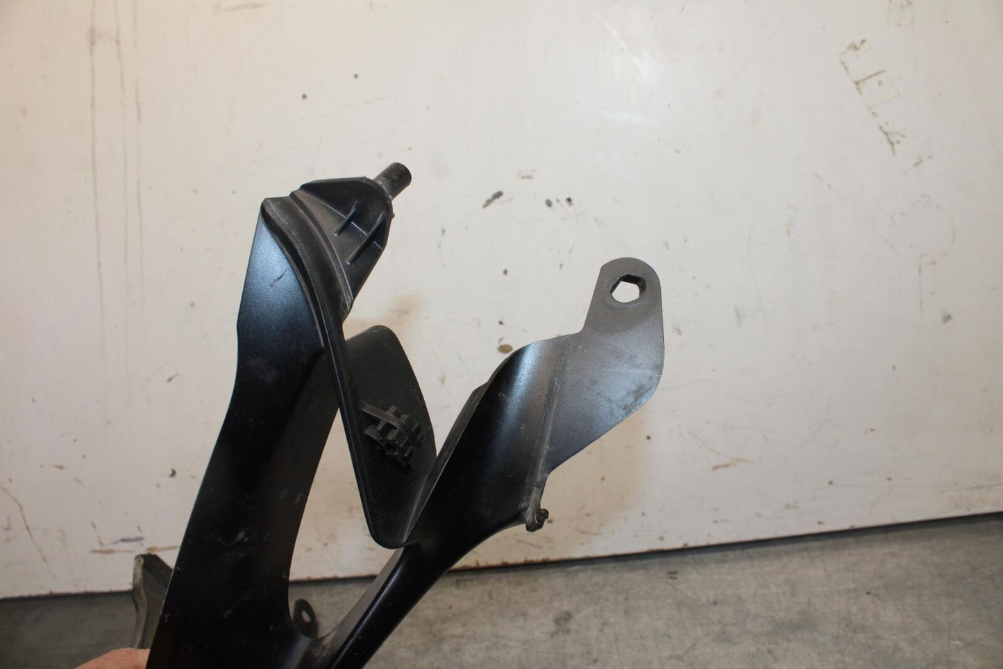 08-10 SUZUKI GSXR 600  FRONT CENTER COWL FAIRING BB101