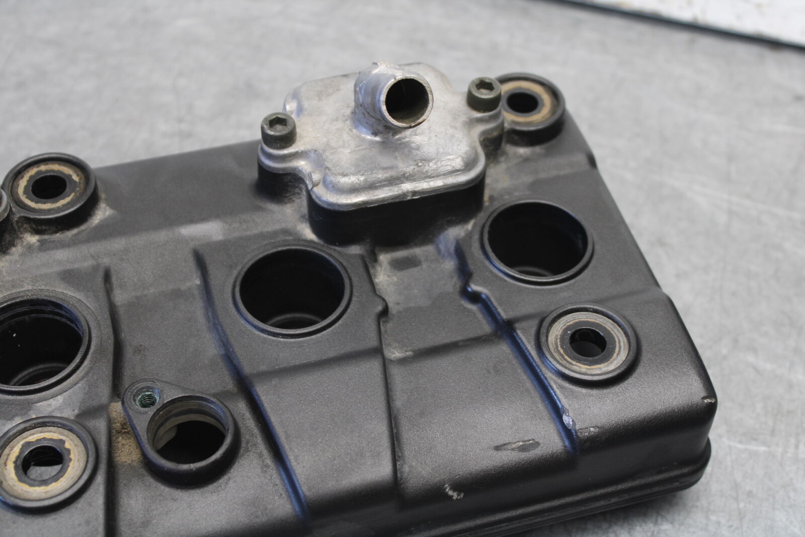 08-09 YAMAHA YZF R6S VALVE COVER  BB690