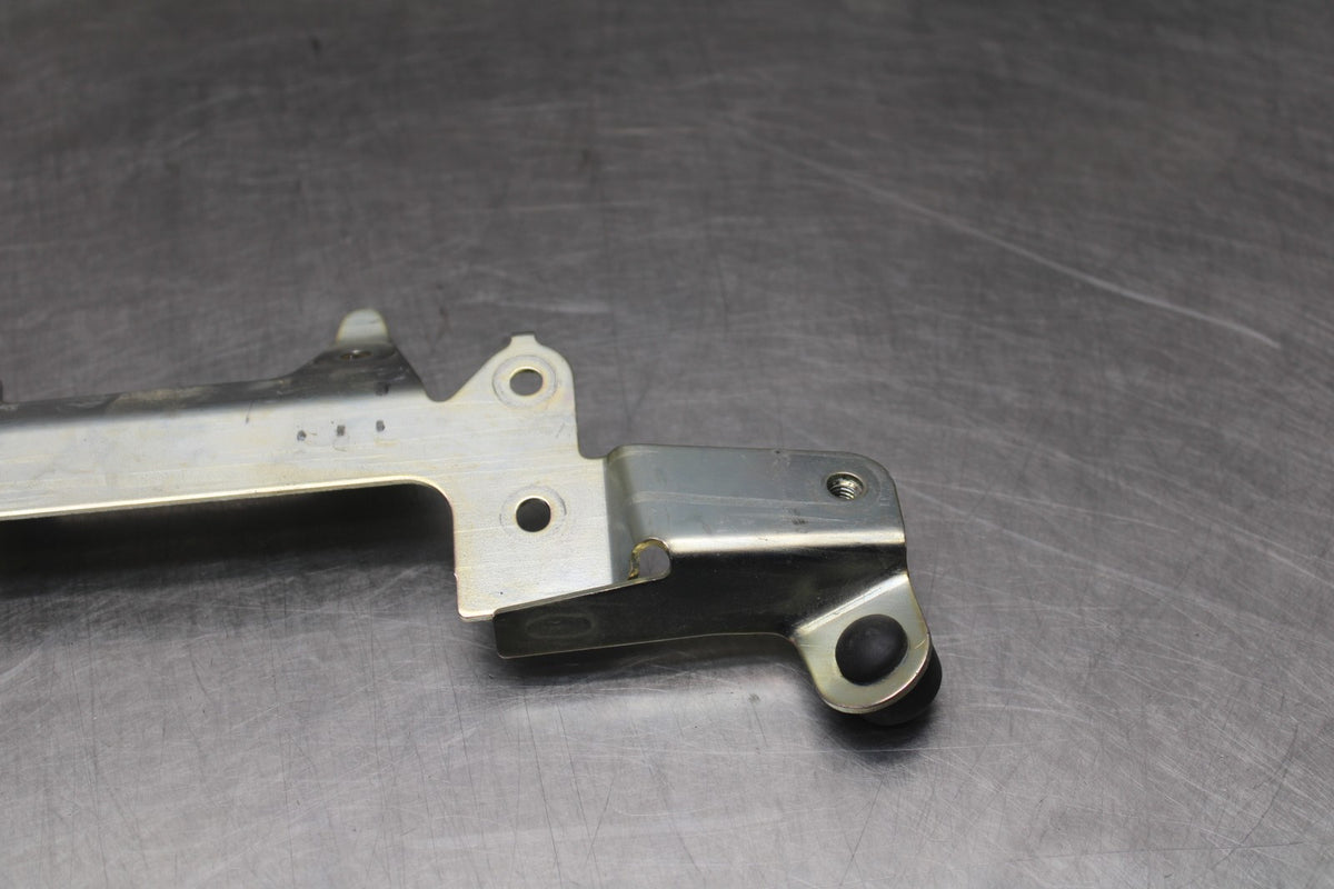 23-24 YAMAHA MT-07 REAR SEAT MOUNTING BRACKET MOUNT BB927