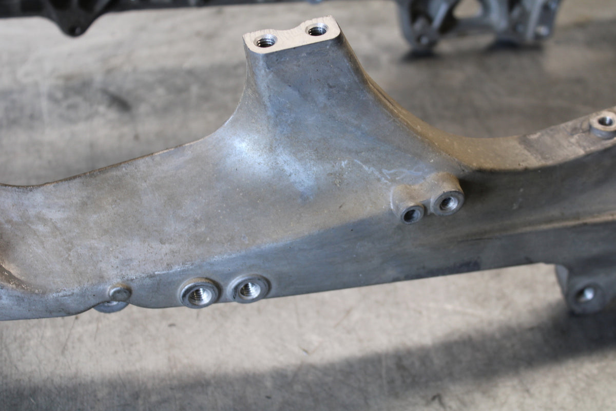 03-04 HONDA CBR600RR REAR SUBFRAME BACK SUB FRAME 50200-MEE-000 BB661