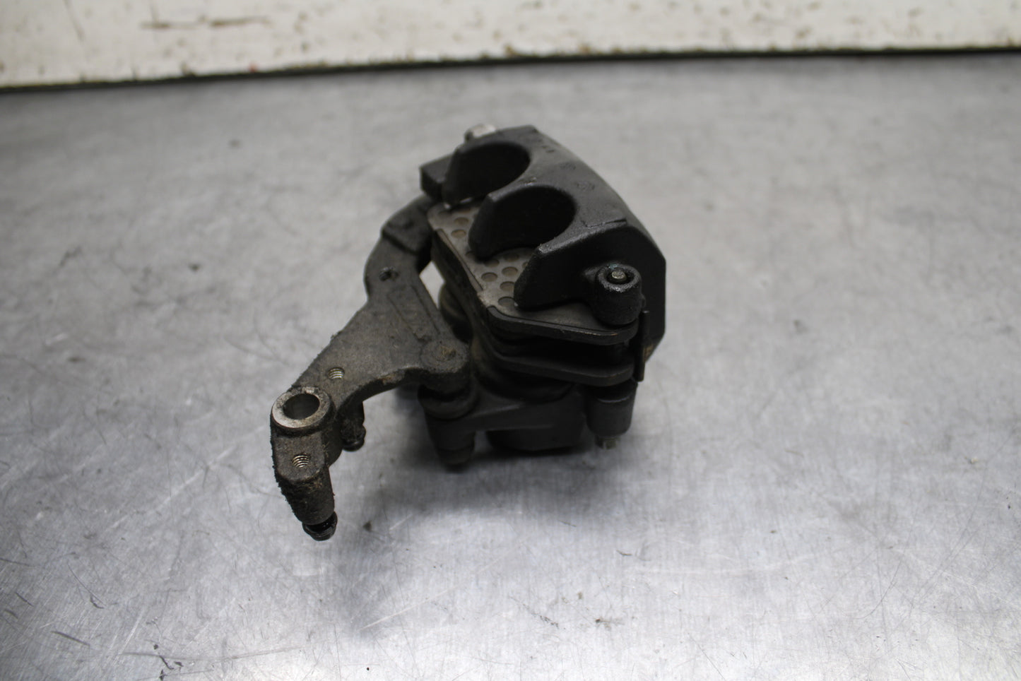 15-16 HONDA CB300F RIGHT FRONT BRAKE CALIPER BB740