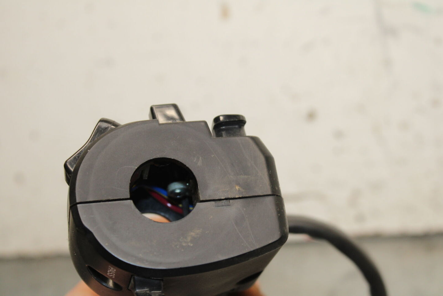 19-22 KAWASAKI Z400 LEFT CLIP ON HANDLE HORN SIGNALS SWITCH SWITCHES BB738