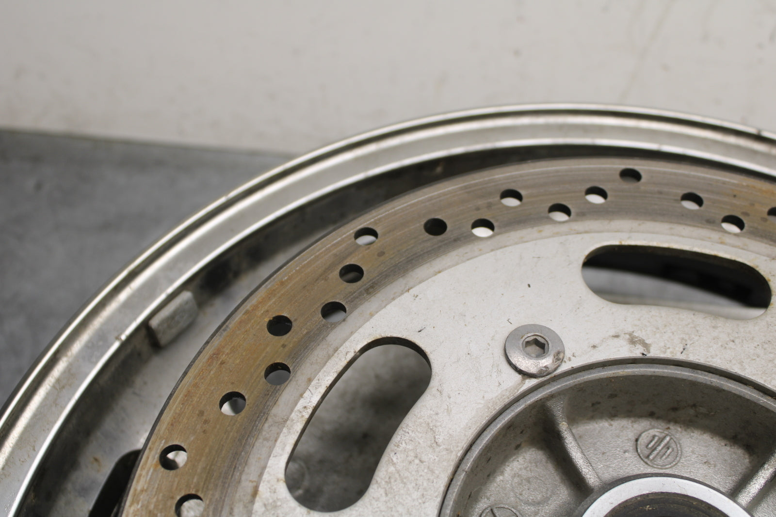 03-08 KAWASAKI VULCAN 1600 FRONT WHEEL FRONT RIM BB754