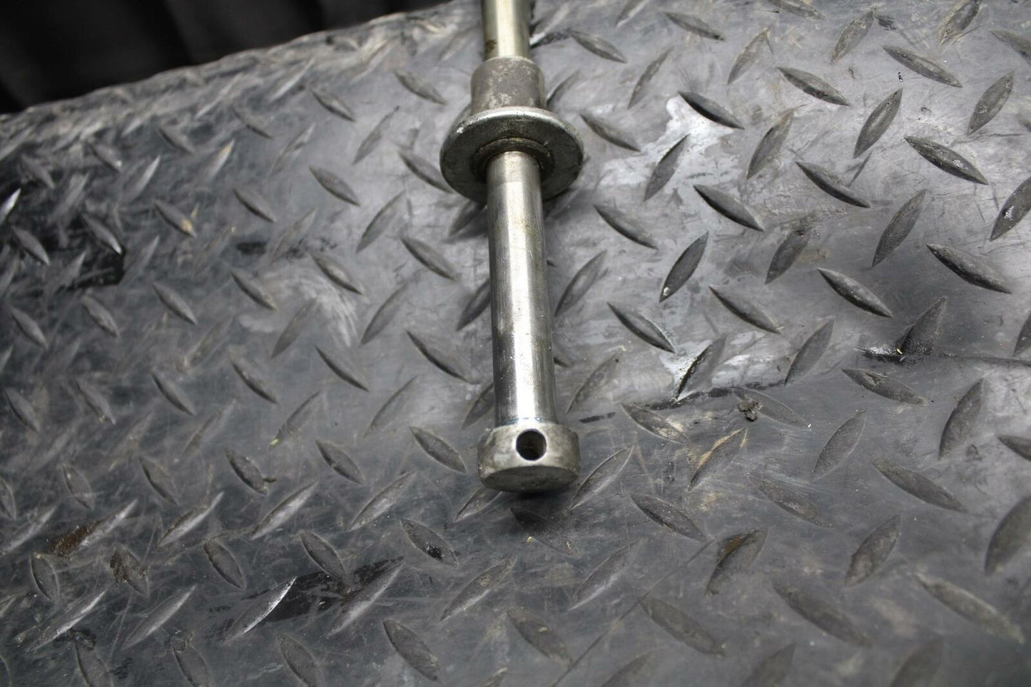 86 SUZUKI GS750ES FRONT WHEEL RIM AXLE PIVOT BOLT BB233