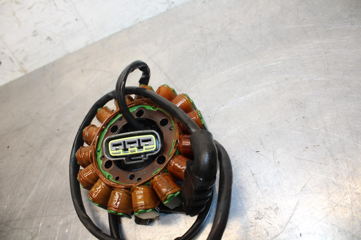 09-14 YAMAHA YZF R1 STATOR GENERATOR ALTERNATOR MAGNETO 14B-81410-00-00 BB471