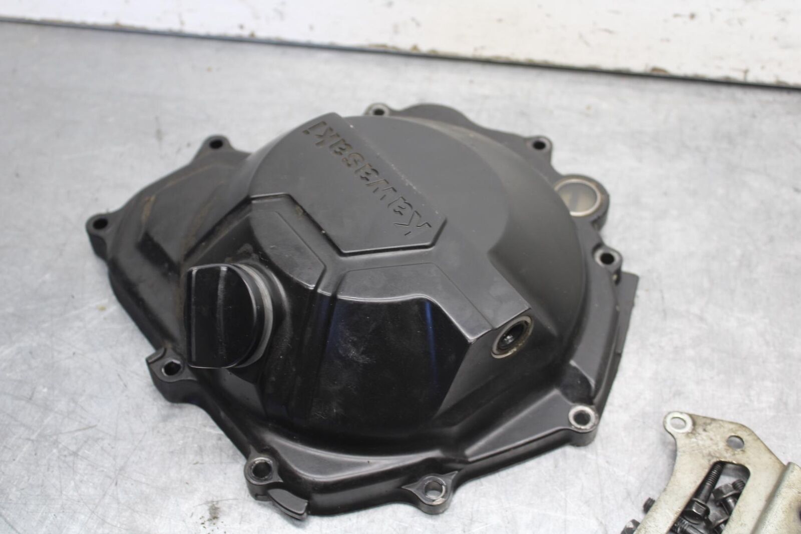 15-16 KAWASAKI EX300 CLUTCH SIDE ENGINE MOTOR COVER BB635