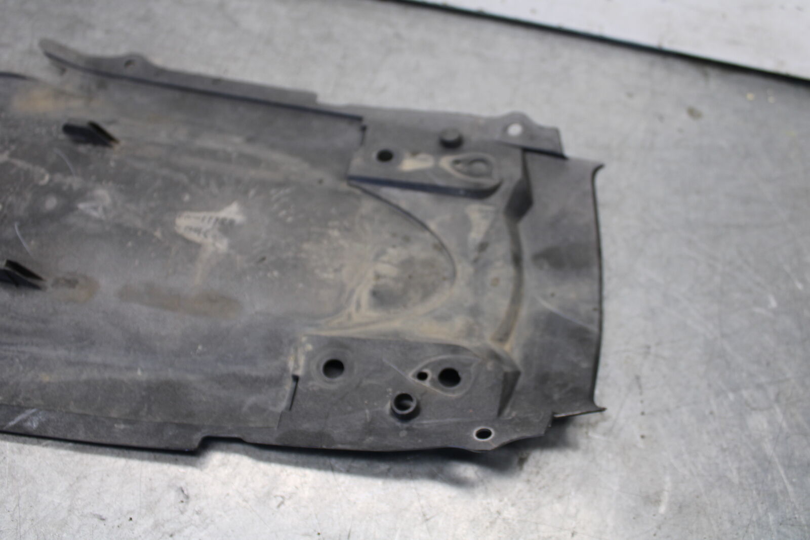 05-06 SUZUKI GSXR1000 REAR BACK TAIL UNDERTAIL FAIRING COWL FENDER BB663