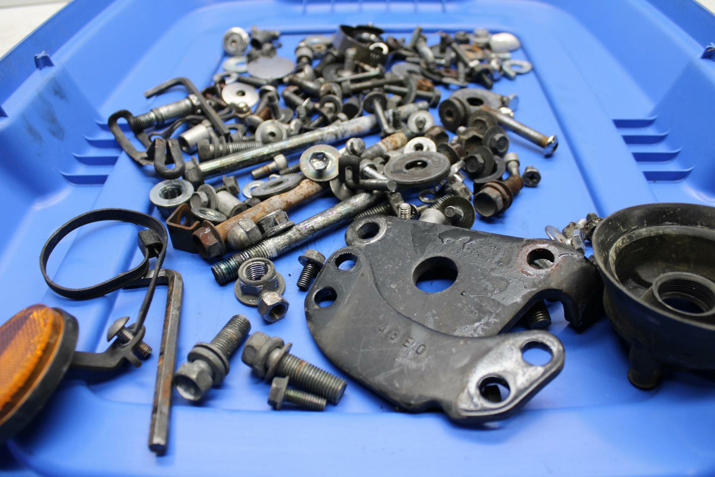 00-04 SUZUKI MARAUDER 800 VZ800 ENGINE MOUNTING BOLTS HARDWARE LEFTOVER BB305