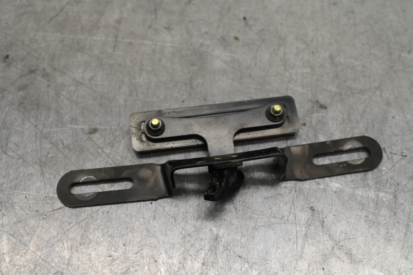 99-00 YAMAHA V STAR 1100 LICENSE PLATE BRACKET BB711