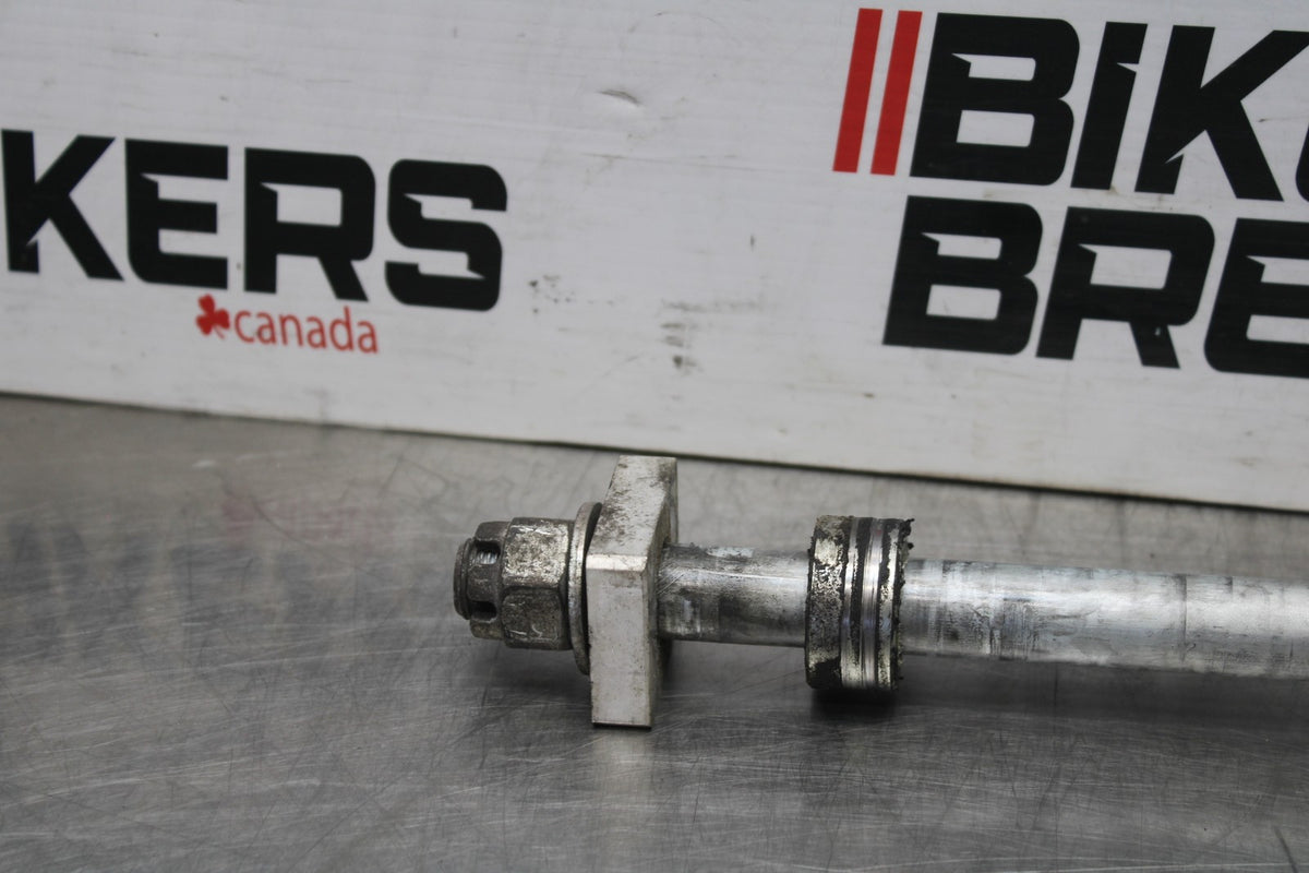 12-16 KAWASAKI NINJA 650 EX650F ABS REAR AXLE WHEEL RIM PIVOT BOLT AXEL BB860