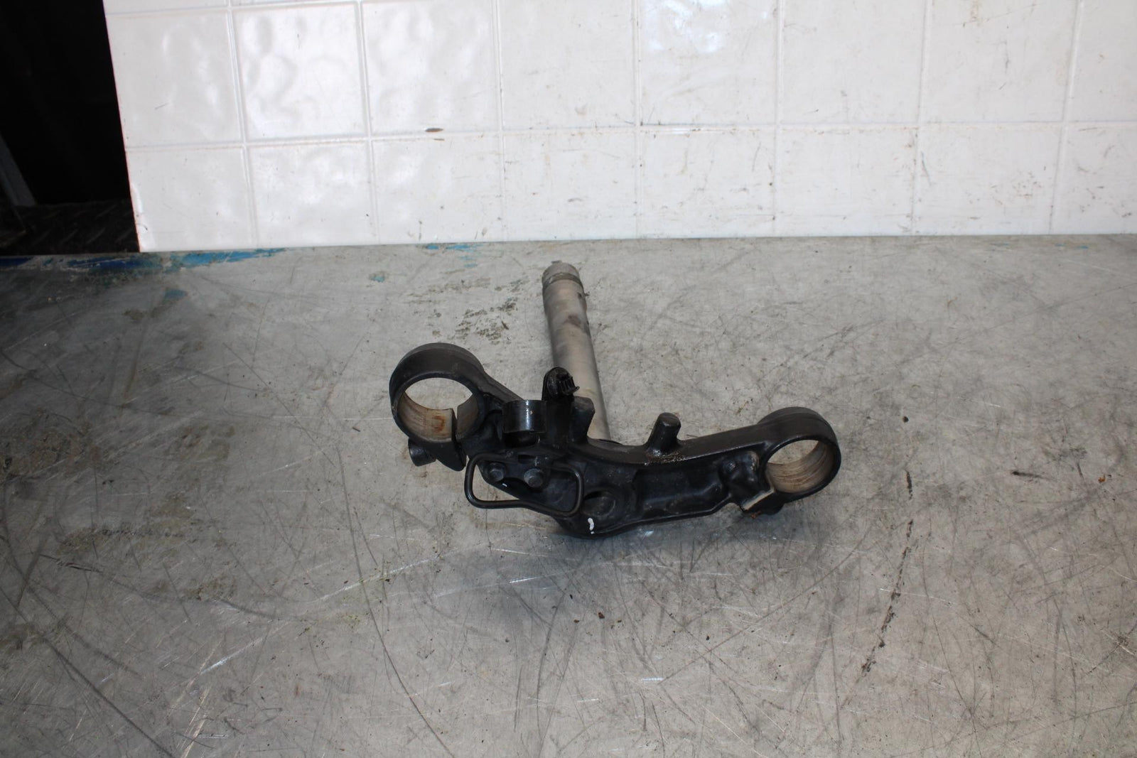 13-17 KAWASAKI NINJA 300 FRONT FORKS CLAMP LOWER TRIPLE TREE STEM BB429